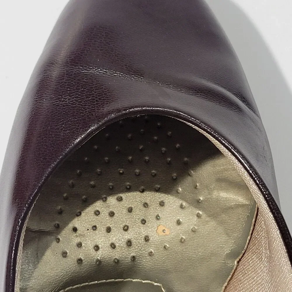 Hush Puppies Soft Style Slip On Dress Shoes Low Block Heels Brown Sz 10 Narrow